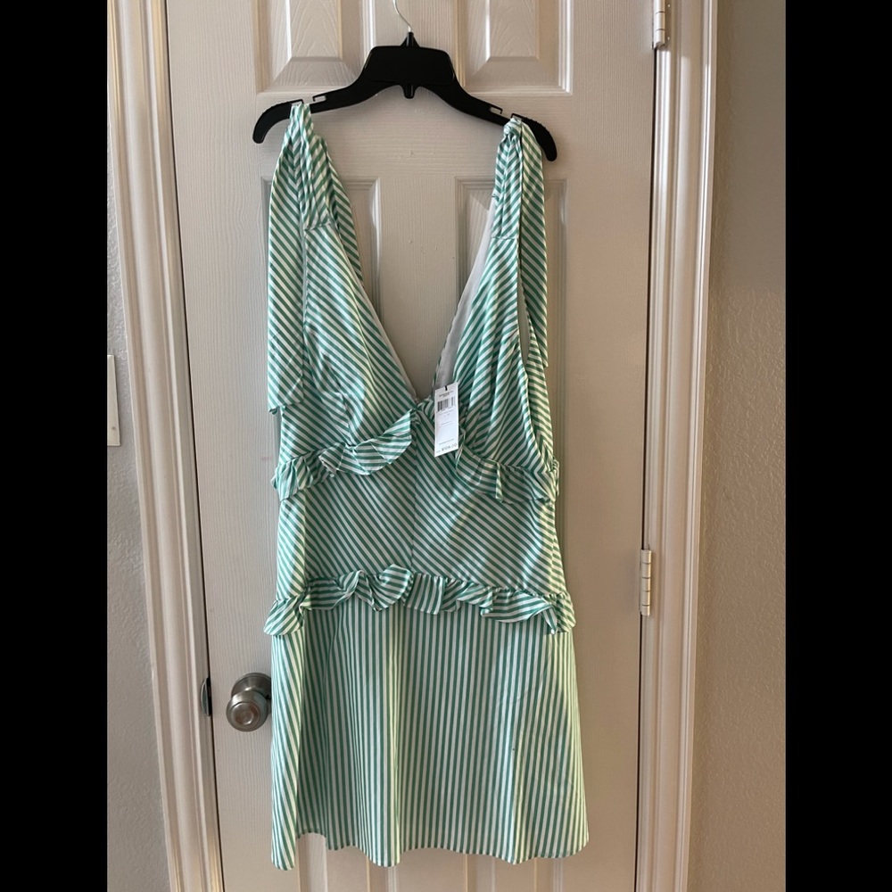 Cute green striped dress perfect for summer!